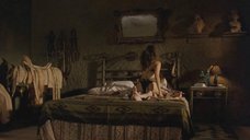 1. Секс сцена с Энджел Авилес – Отчаянный