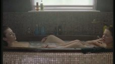 1. Анна Фрил и Мишель Уильямс вместе принимают ванну – С тобой и без тебя