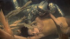 4. Сексуальная Анастасия Вертинская под водой – Человек-амфибия
