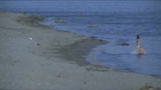 5. Обнаженная Майя Эглите на пляже – Бешеное золото