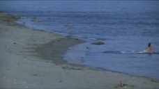 6. Обнаженная Майя Эглите на пляже – Бешеное золото