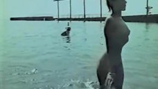 Юлия Меньшова на нудистском пляже