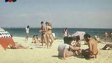 1. Елена Кондулайнен на пляже – Две версии одного столкновения