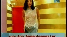 1. Жанна Фриске засветила грудь на MTV 