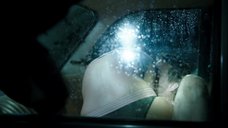 6. Секс сцена с Анжеликой Кебрал в машине – Жизнь в деталях