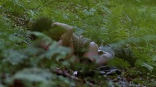 9. Секс Марго Робби с фашистом в лесу – Французская сюита