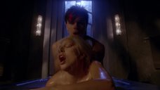 11. Страстный секс с Леди Гагой в ванной – Американская история ужасов