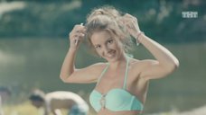 3. Ирина Старшенбаум в купальнике – Ольга