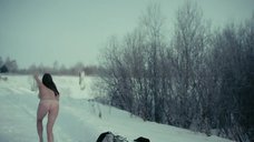 3. Обнаженная Алиса Шитикова бегает по снегу – Я тоже хочу
