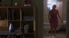 15. Мокрая Марли Шелтон в полотенце – День Святого Валентина (2001)