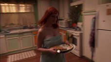 6. Кристина Хендрикс в полотенце – Кухня (2007)