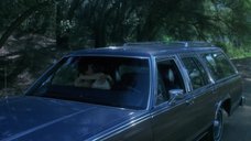 1. Интимная сцена с Вайноной Райдер в машине – Смертельное влечение