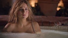 6. Сексуальная сцена с Лили Собески в бассейне – В поисках блаженства