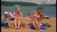 2. Аппетитные Анна Антонова и Ольга Медынич отдыхают на пляже – Женская лига