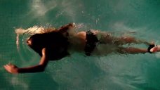 3. Секси Гермиона Корфилд в купальнике – Три икса: Мировое господство