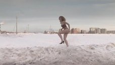 12. Наталья Круглова в белье на морозе – Агент национальной безопасности