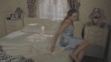 13. Анна Горшкова засветила трусики – Дом с лилиями
