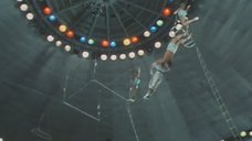 9. Захватывающее выступление привлекательной Ирины Феофановой на арене цирка – Под куполом цирка