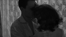 2. Постельная сцена с Жанной Моро – Любовники (1958)