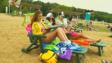 2. Анжелика Каширина и Евгения Крегжде отдыхают на пляже – Даёшь молодёжь!
