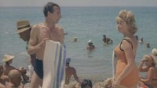 12. Людмила Шагалова в купальнике – Мальчик и девочка (1966)