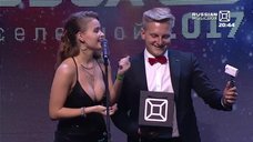 6. Сочный бюст Полины Гренц на Musicbox-2017 