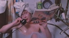 7. Лариса Удовиченко принимает ванну – Пена (1979)