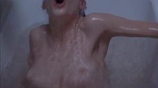 3. Лара Флинн Бойл выныривает из ванной – Коварный план Сюзан