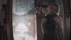 2. Анна Цуканова перед зеркалом – Параллельные прямые пересекаются в бесконечности