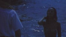 3. Интимная сцена с Ольгой Кабо на пляже – Убийство в «Саншайн-Менор»