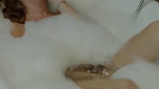 6. Екатерина Кабак мастурбирует в ванне – Бесстыдники (Россия)