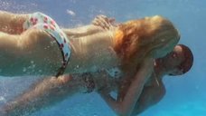 2. Привлекательная Наталия Антонова плавает под водой – Синие как море глаза
