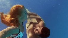 5. Привлекательная Наталия Антонова плавает под водой – Синие как море глаза