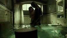 2. Любовная сцена в ванной с Салли Хокинс – Форма воды
