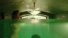 4. Любовная сцена в ванной с Салли Хокинс – Форма воды