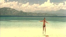 1. Эротическая сцена с Софи Марсо на пляже – Сошествие в ад