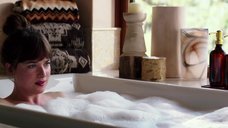 2. Совместная ванна с Дакотой Джонсон – Пятьдесят оттенков свободы
