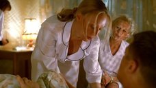2. Пациент лапает медсестру Ольгу Ломоносову за грудь – Ночные сестры