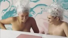 2. Анна Цуканова засветила голую грудь в Instagram 