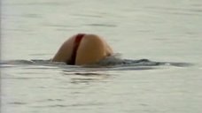 6. Жанна Фриске плавает под водой в шоу «Последний герой 4. Конец игры» 