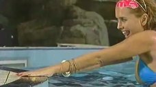 4. Жанна Фриске в купальнике в передаче «Звезды зажигают» 