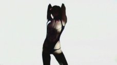 Анна Попова танцует топлесс