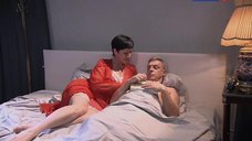 Анна Самохина в сексуальной пижаме