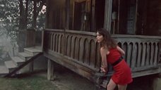 Связанная Анна Самохина в красном платье
