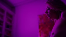 10. Интимная сцена со слепой Натали Дормер – Невидимка (2018)