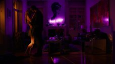 2. Интимная сцена со слепой Натали Дормер – Невидимка (2018)