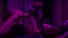 7. Интимная сцена со слепой Натали Дормер – Невидимка (2018)