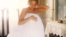 Наталья Андрейченко засветила голую грудь