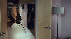 1. Кейт Хадсон снимает свадебное платье – Война невест