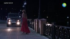 4. Валерия Арланова в красном платье – Удиви меня